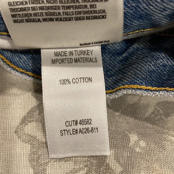 Like New Agolde Parker Shorts - Picture 12 of 16